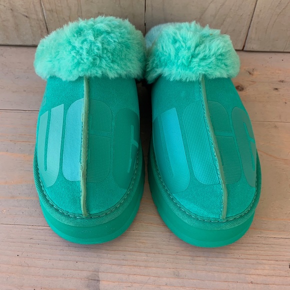 UGG DISQUETTE SCATTER GRAPHIC GREEN PLATFORM SLIPPERS WOMENS US 8 NEW - Picture 2 of 8